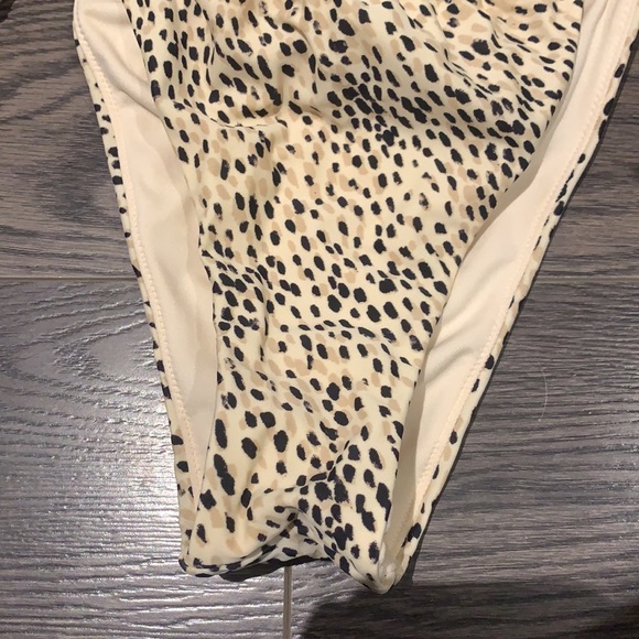 ✨3/$25 NWOT hollister bathing suit bottoms - Picture 3 of 6